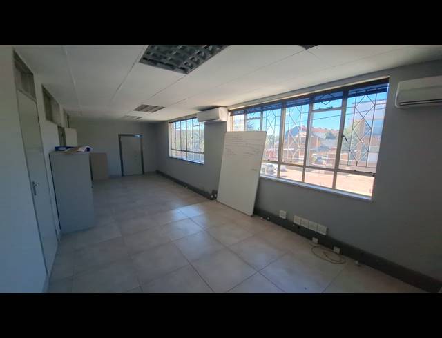 8,000M² WAREHOUSE FOR SALE IN WYNBERG